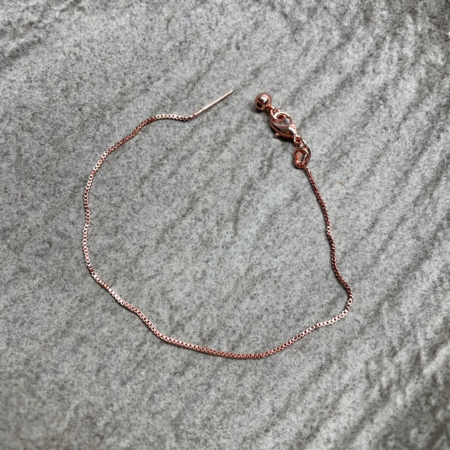 HOT SALEš„(Multiple colors) High Quality Color Long-lasting Adjustable Easy-to-thread Bracelets&Necklaces (Over $45 free shipping)