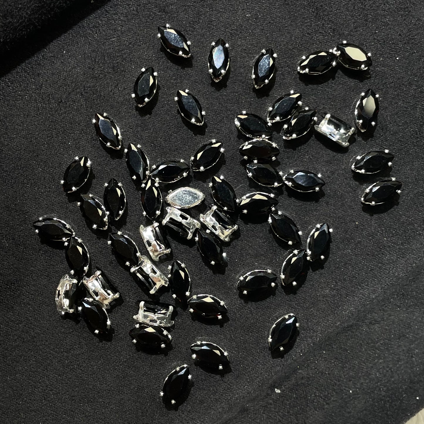 Blingy Collection-4*8mm Horse-eye Zircon Rhinestones Beads (Multiple colors)
