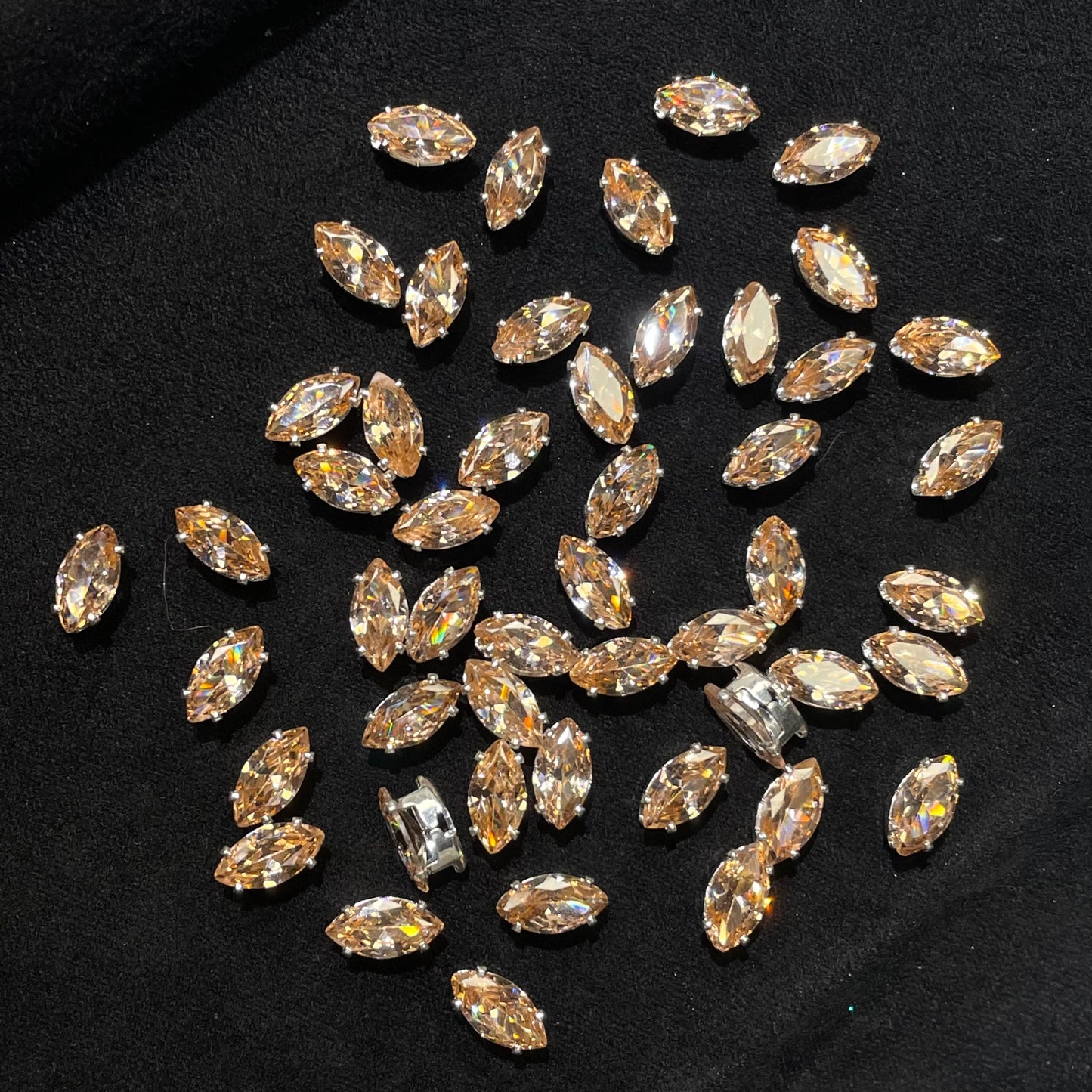 Blingy Collection-4*8mm Horse-eye Zircon Rhinestones Beads (Multiple colors)