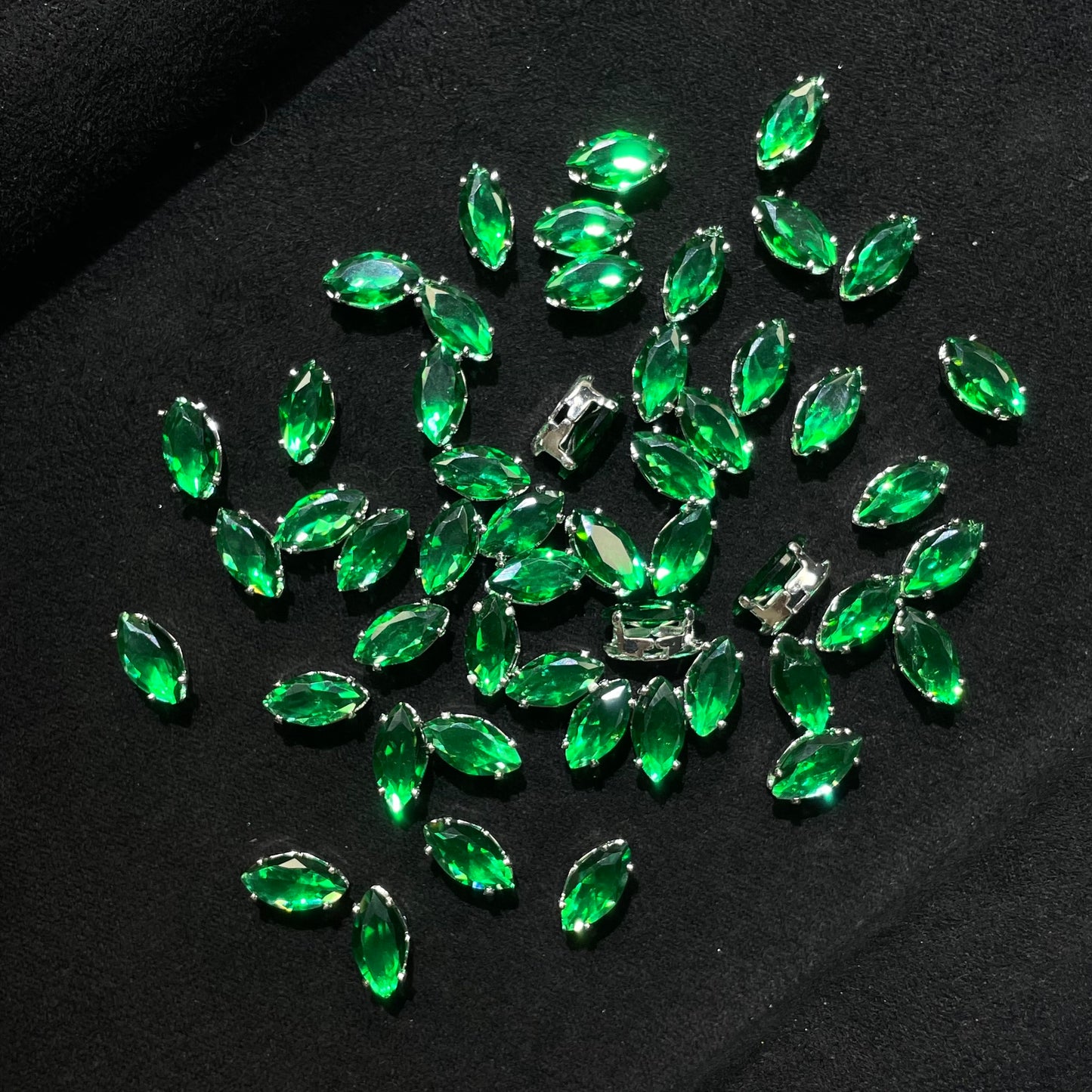 Blingy Collection-4*8mm Horse-eye Zircon Rhinestones Beads (Multiple colors)