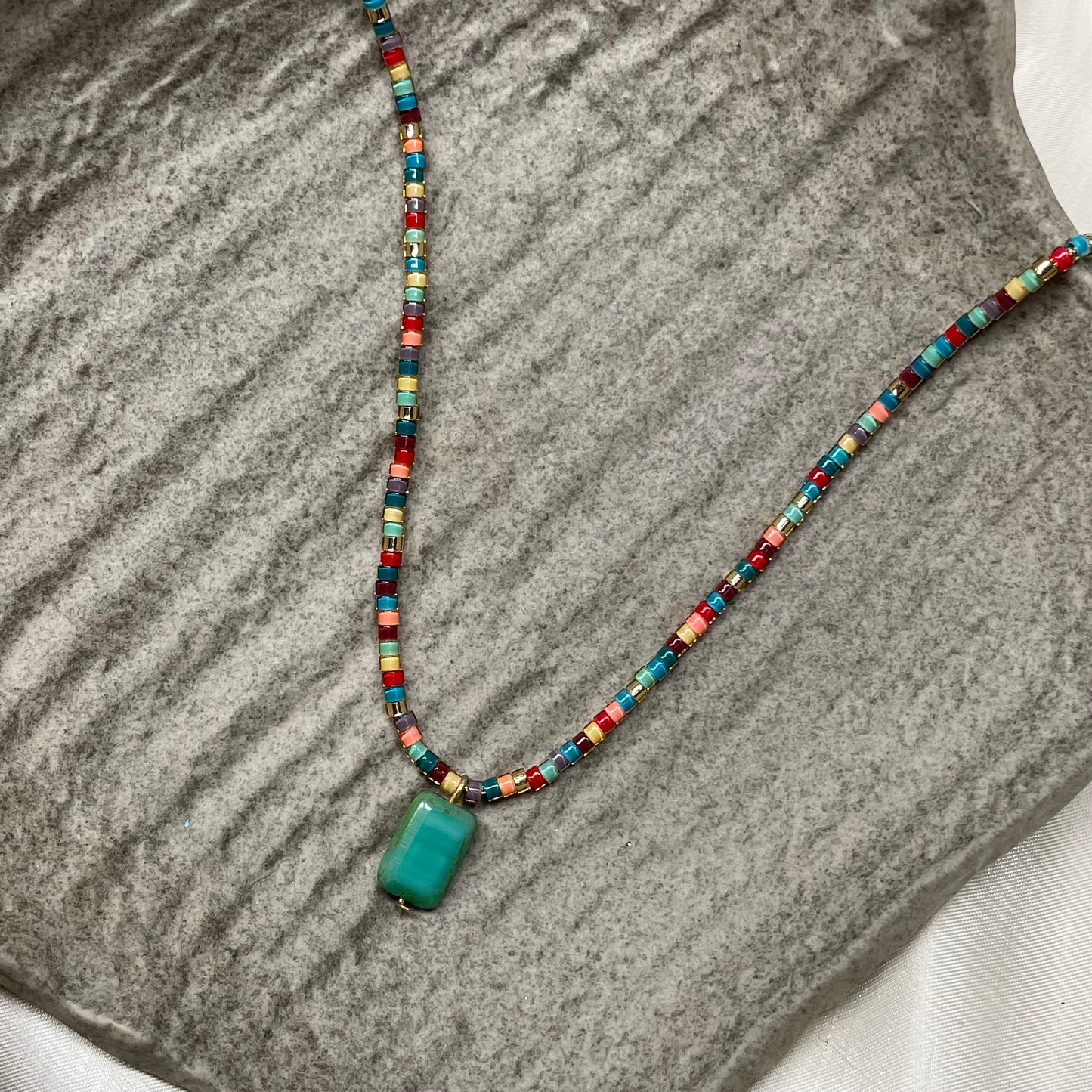 HOT SALEš„(Multiple colors) High Quality Color Long-lasting Adjustable Easy-to-thread Bracelets&Necklaces (Over $45 free shipping)