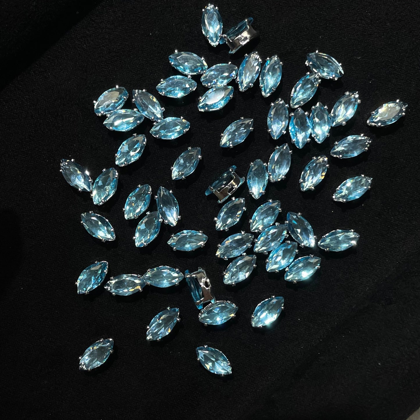 Blingy Collection-4*8mm Horse-eye Zircon Rhinestones Beads (Multiple colors)
