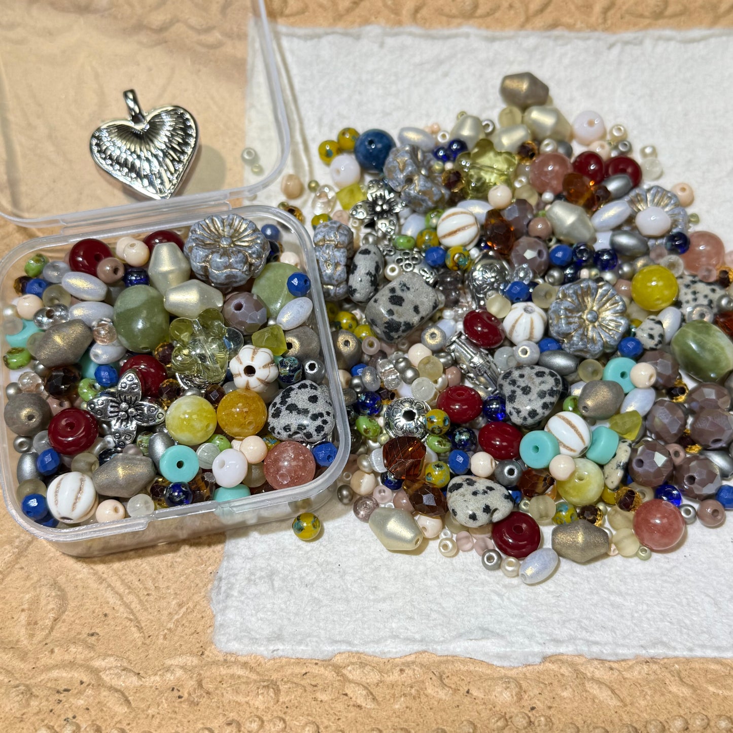Seed Beads•S686-Silver Heart (Over $45 Free Shipping)