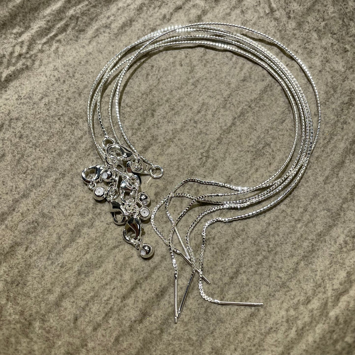 HOT SALE🔥 High Quality Adjustable Tarnish Resistant Easy-to-thread Memory Wire Bracelets