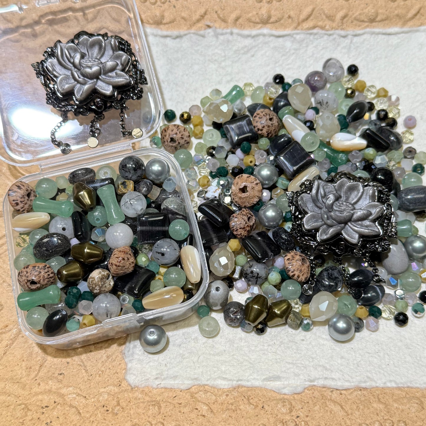 Luxury Collection•L75-Dark Garden