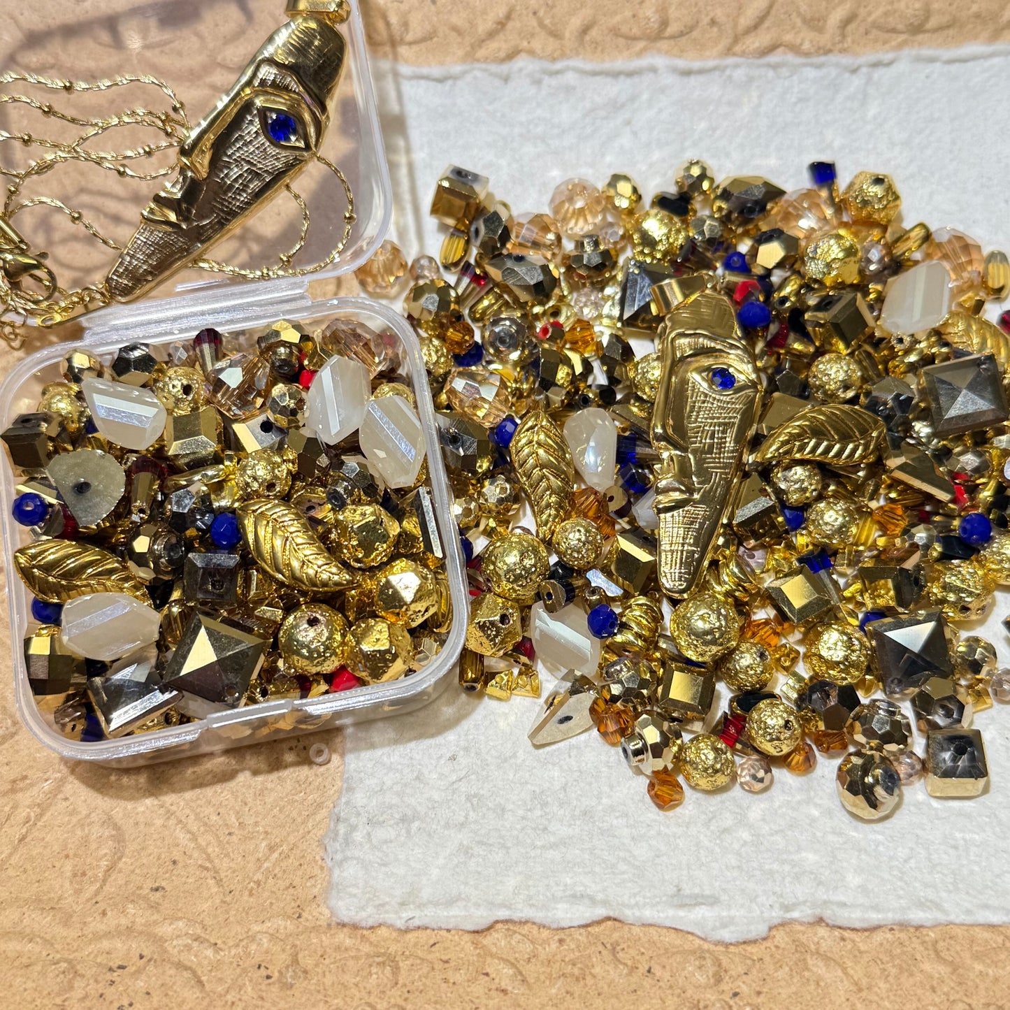Luxury Collection•L86-Golden Lady